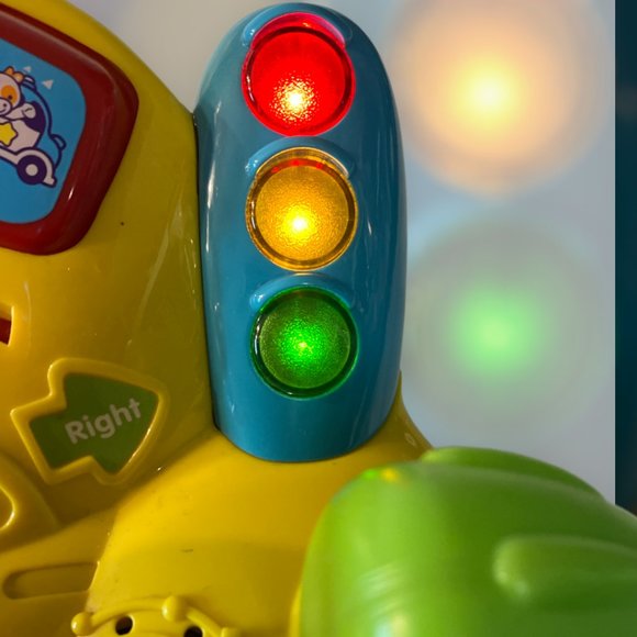 VTech Turn and Learn Driver Play Car with 60+ songs, melodies, sounds and phrase - Picture 8 of 10